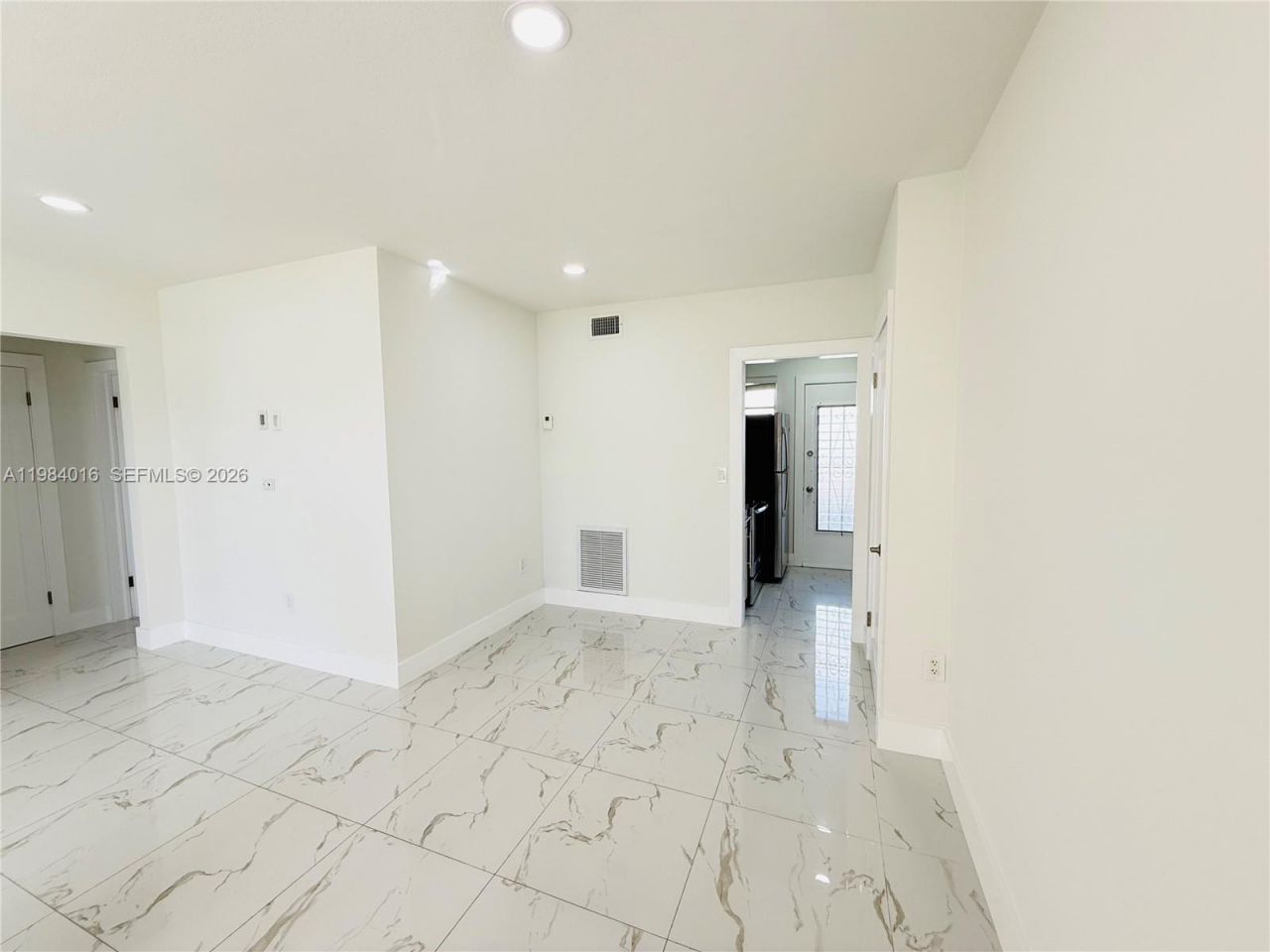 617 SW 11th St , Unit 14E, Miami, FL 33129 Photo