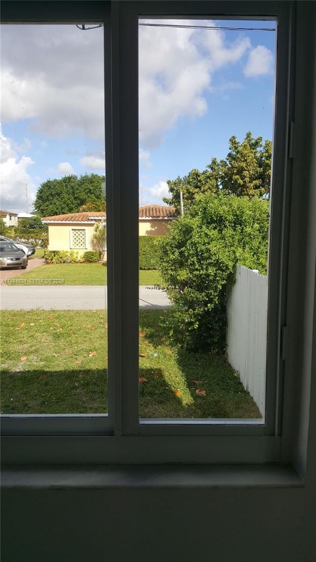 6300 SW 21st St, Unit 1, Miami, FL 33155 Photo