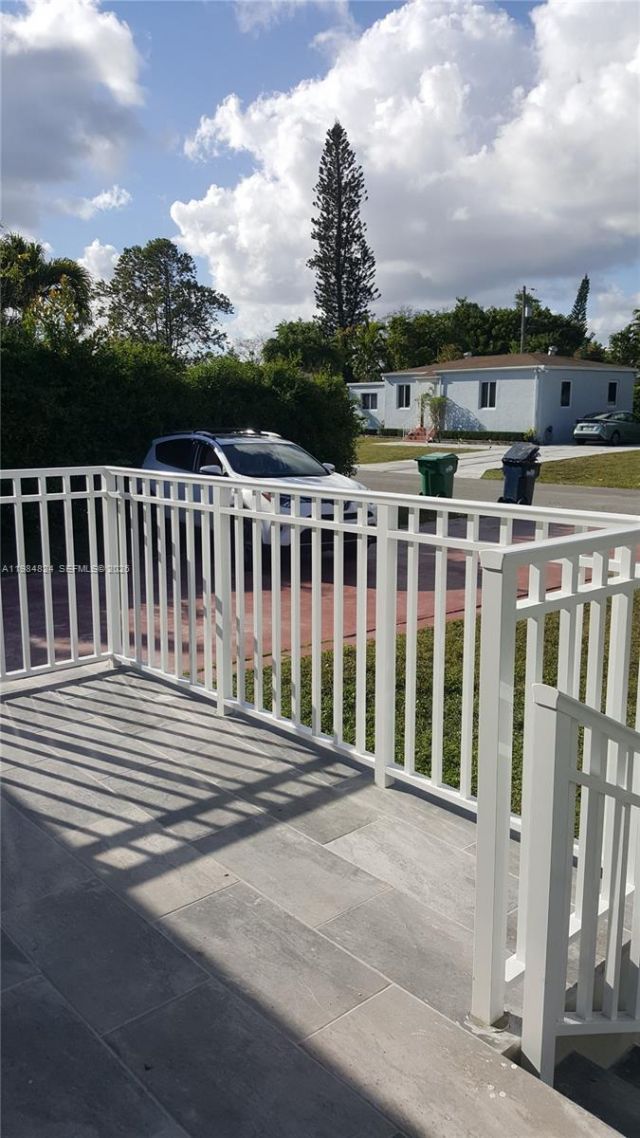 6300 SW 21st St, Unit 1, Miami, FL 33155 Photo