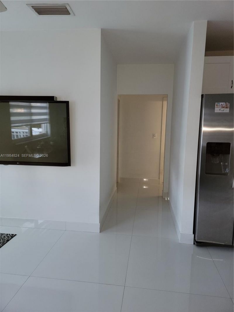 6300 SW 21st St, Unit 1, Miami, FL 33155 Photo