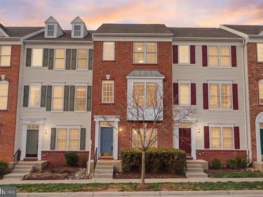 42834 MCCOMAS TERRACE, CHANTILLY, VA 20152