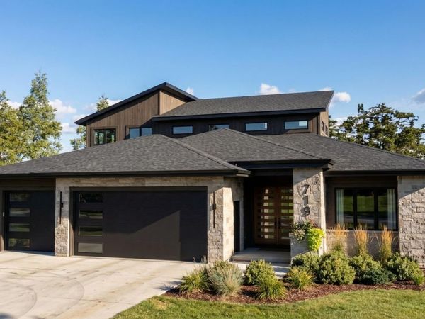 719 Ensconced Way, Chaska, MN 55318