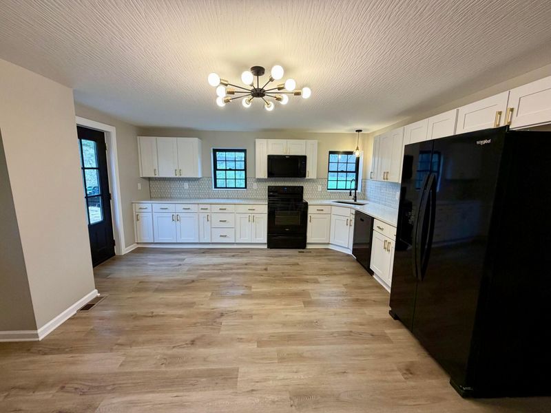 139 W High Street, Glenford, OH 43739 Photo 8