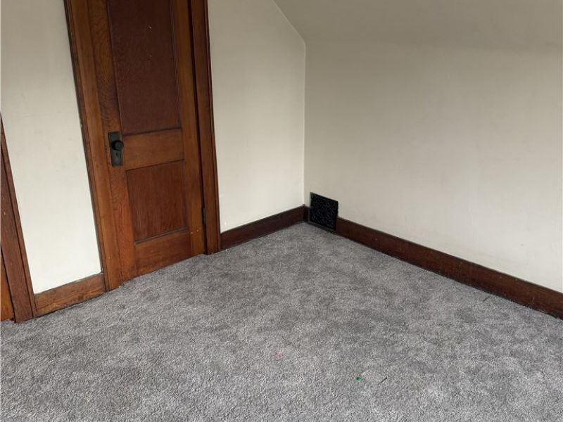 49 W Salome Avenue, Akron, OH 44310 Photo 18