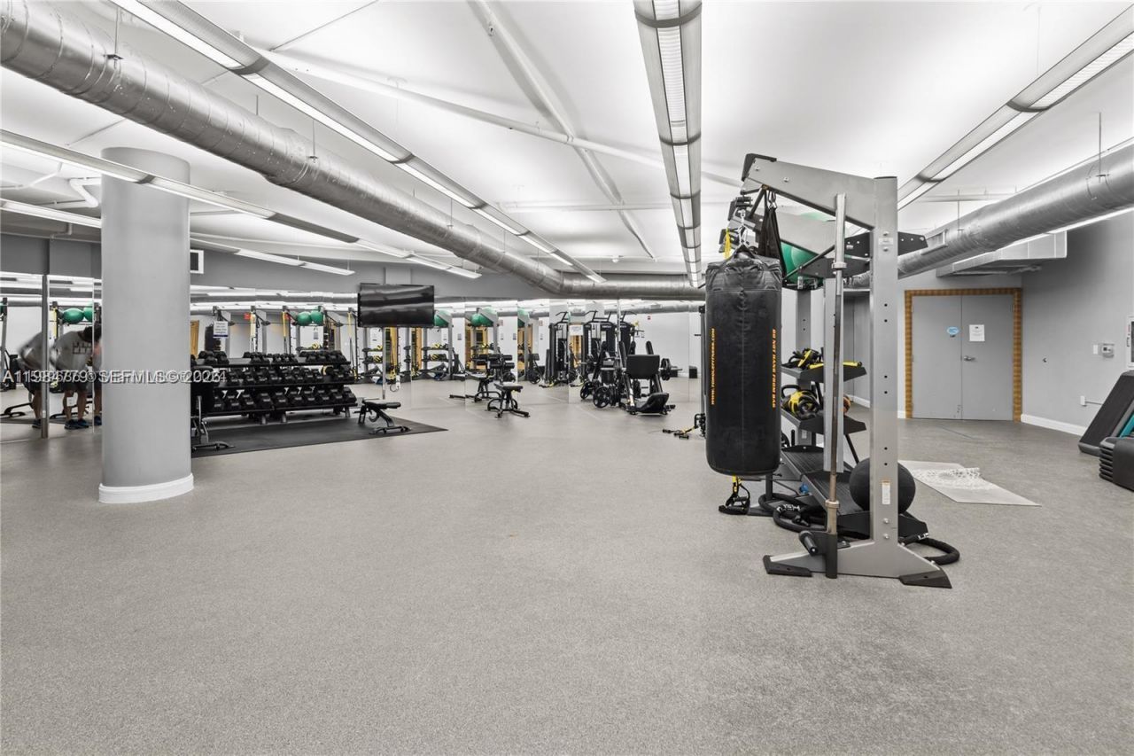 253 NE 2nd St , Unit 433, Miami, FL 33132 Photo