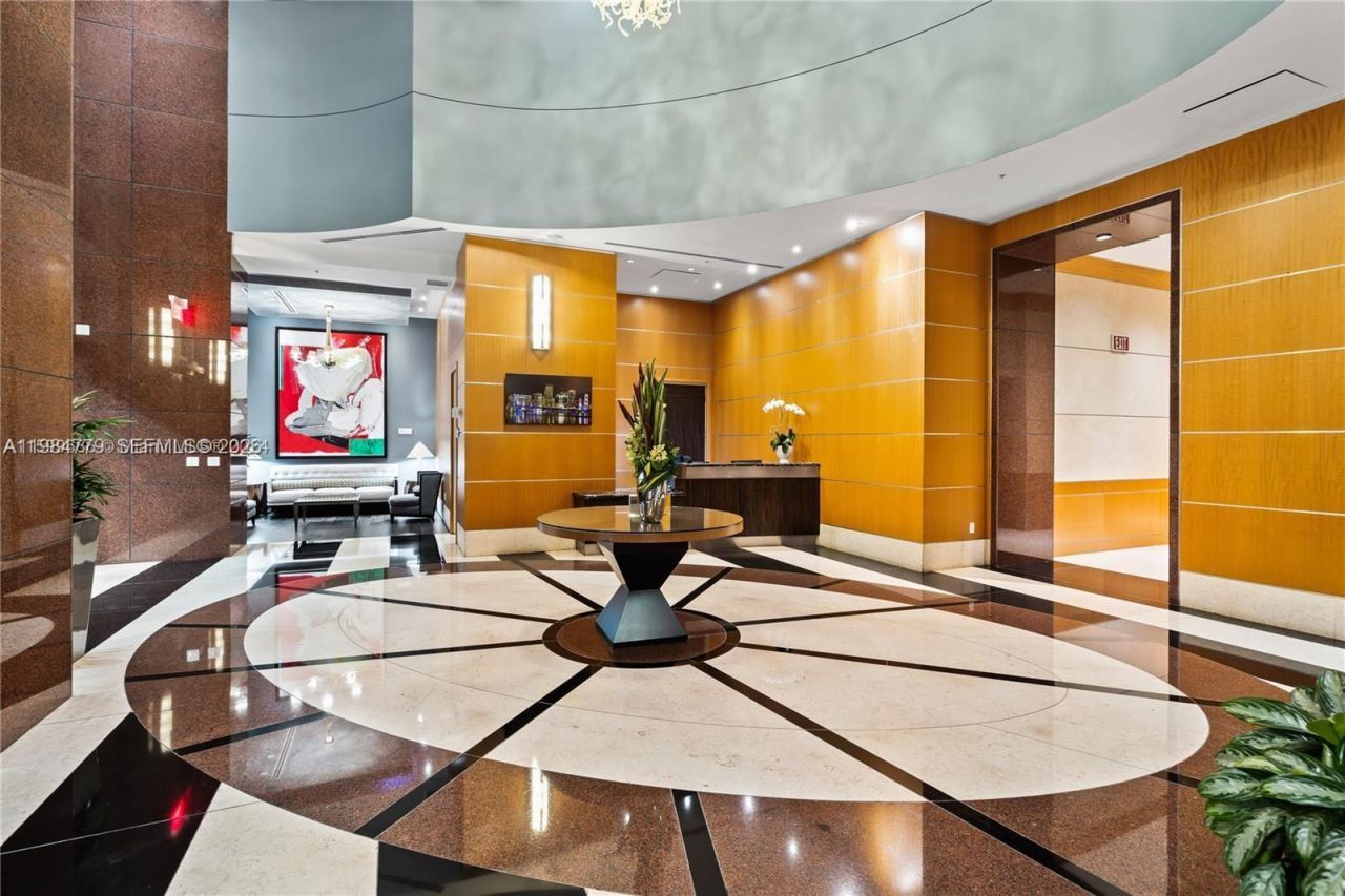 253 NE 2nd St , Unit 433, Miami, FL 33132 Photo