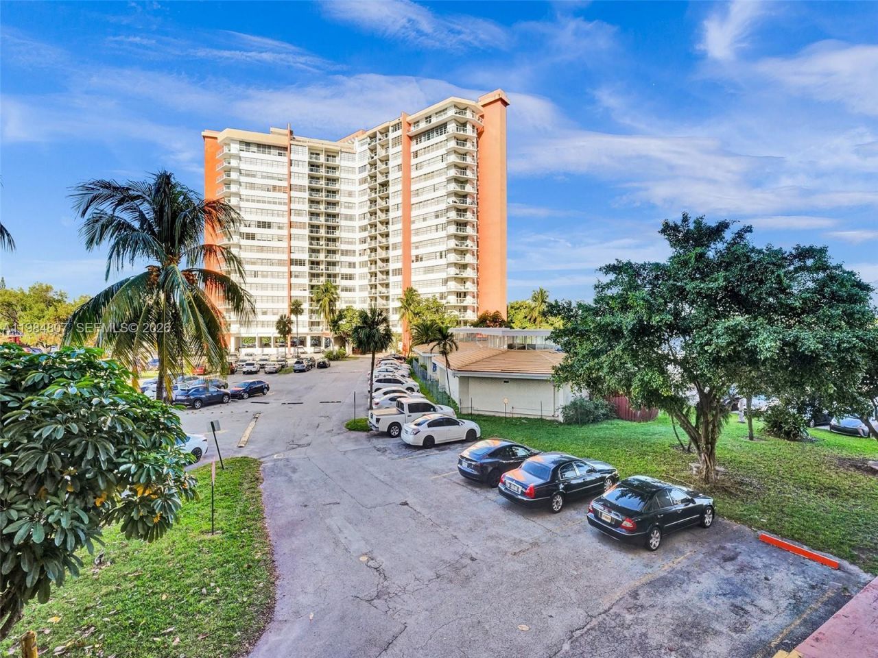 1351 NE Miami Gardens Dr , Unit 203E, Miami, FL 33179 Photo