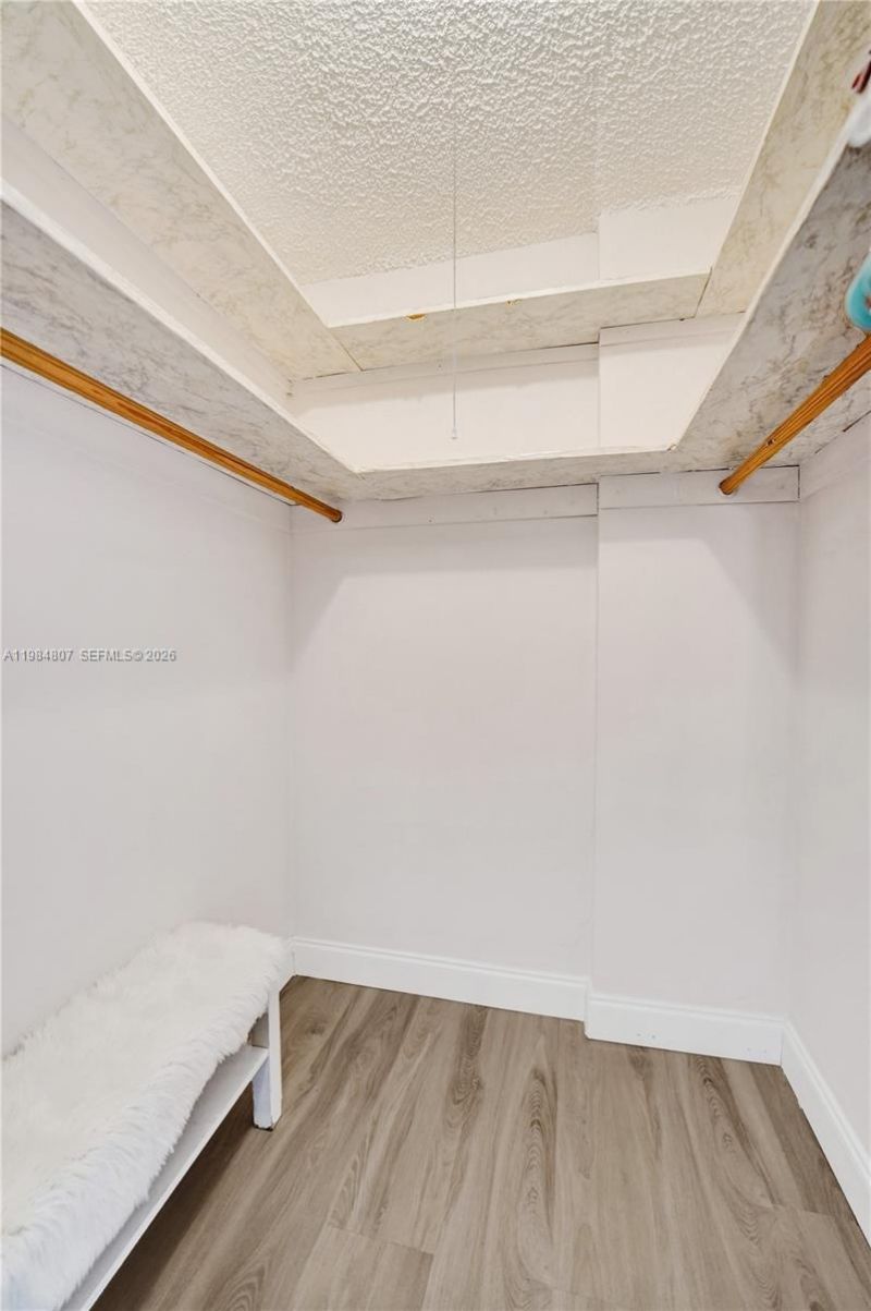 1351 NE Miami Gardens Dr , Unit 203E, Miami, FL 33179 Photo