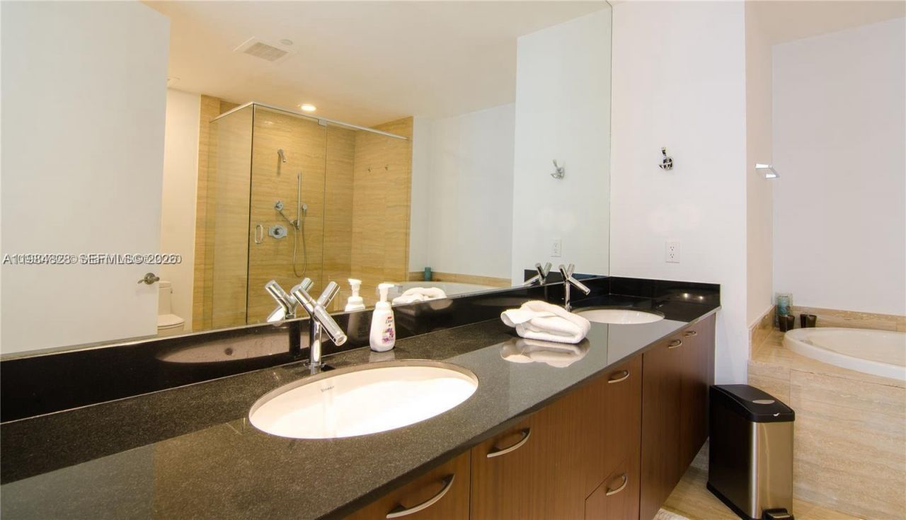 15811 Collins Ave, Unit 2602, Sunny Isles Beach, FL 33160 Photo