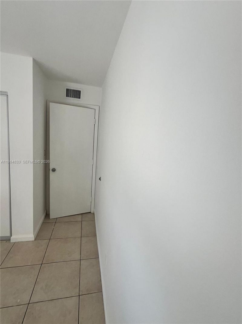 3522 NE 171st St , Unit 206, North Miami Beach, FL 33160 Photo