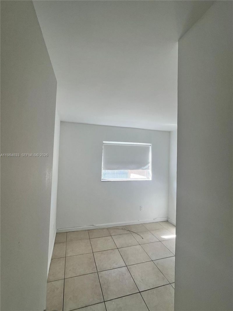 3522 NE 171st St , Unit 206, North Miami Beach, FL 33160 Photo