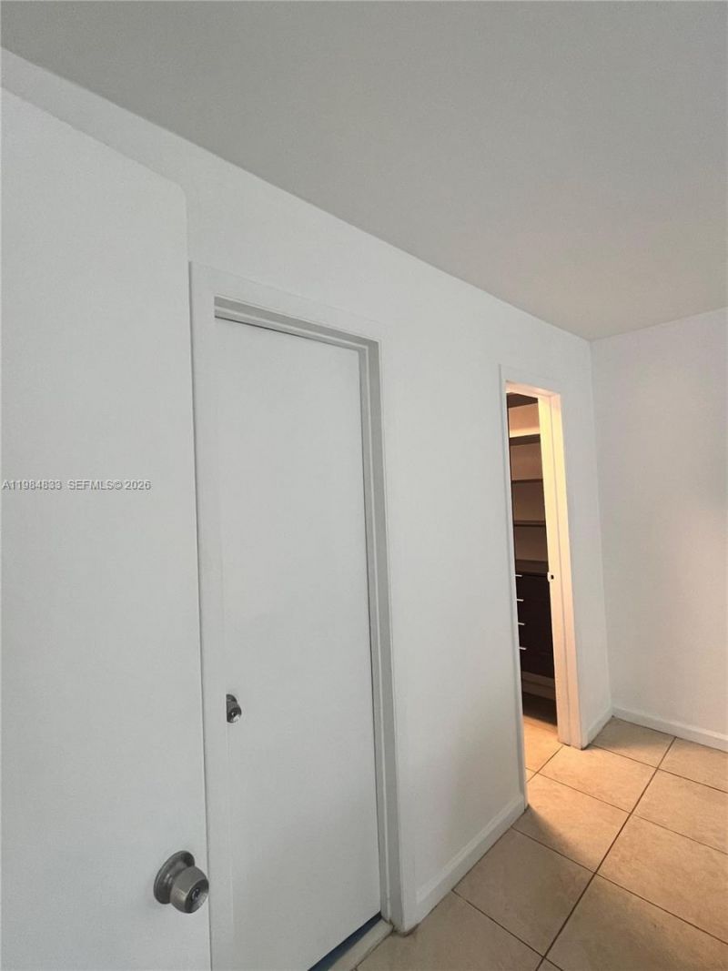 3522 NE 171st St , Unit 206, North Miami Beach, FL 33160 Photo