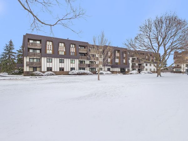 13000 W Heiden Circle , Unit 3105, Lake Bluff, IL 60044