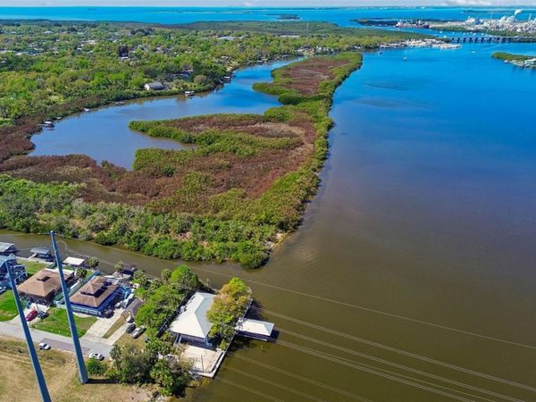 9901 BAY DRIVE , GIBSONTON, FL 33534