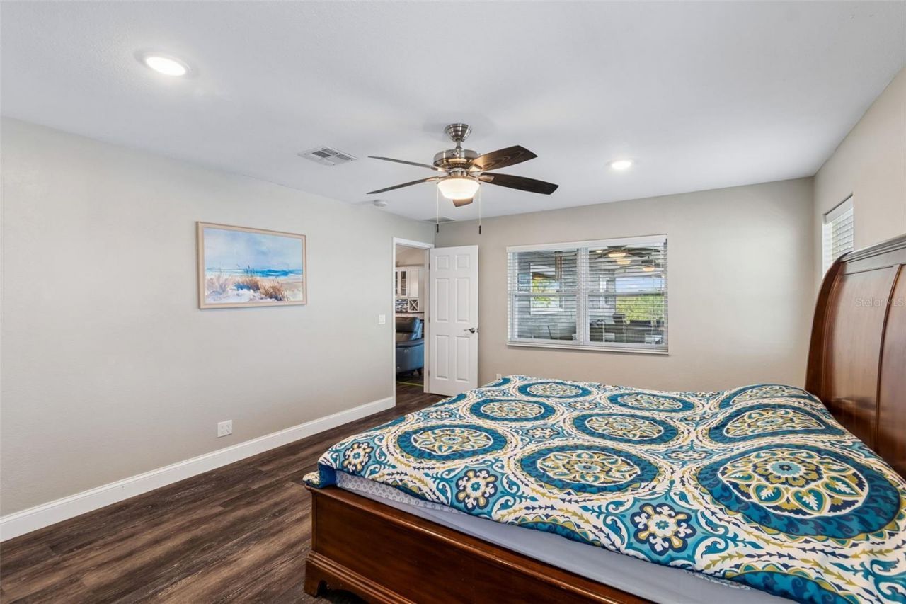 9901 Bay Drive, Gibsonton, FL 33534 Photo