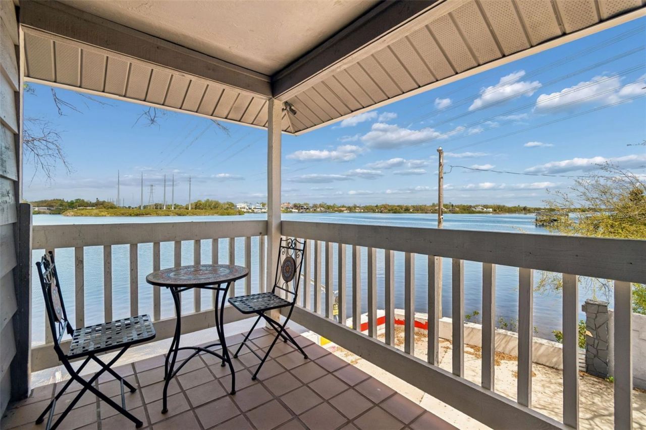 9901 Bay Drive, Gibsonton, FL 33534 Photo