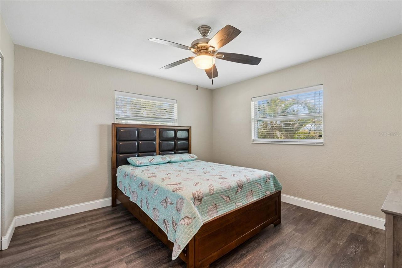 9901 Bay Drive, Gibsonton, FL 33534 Photo