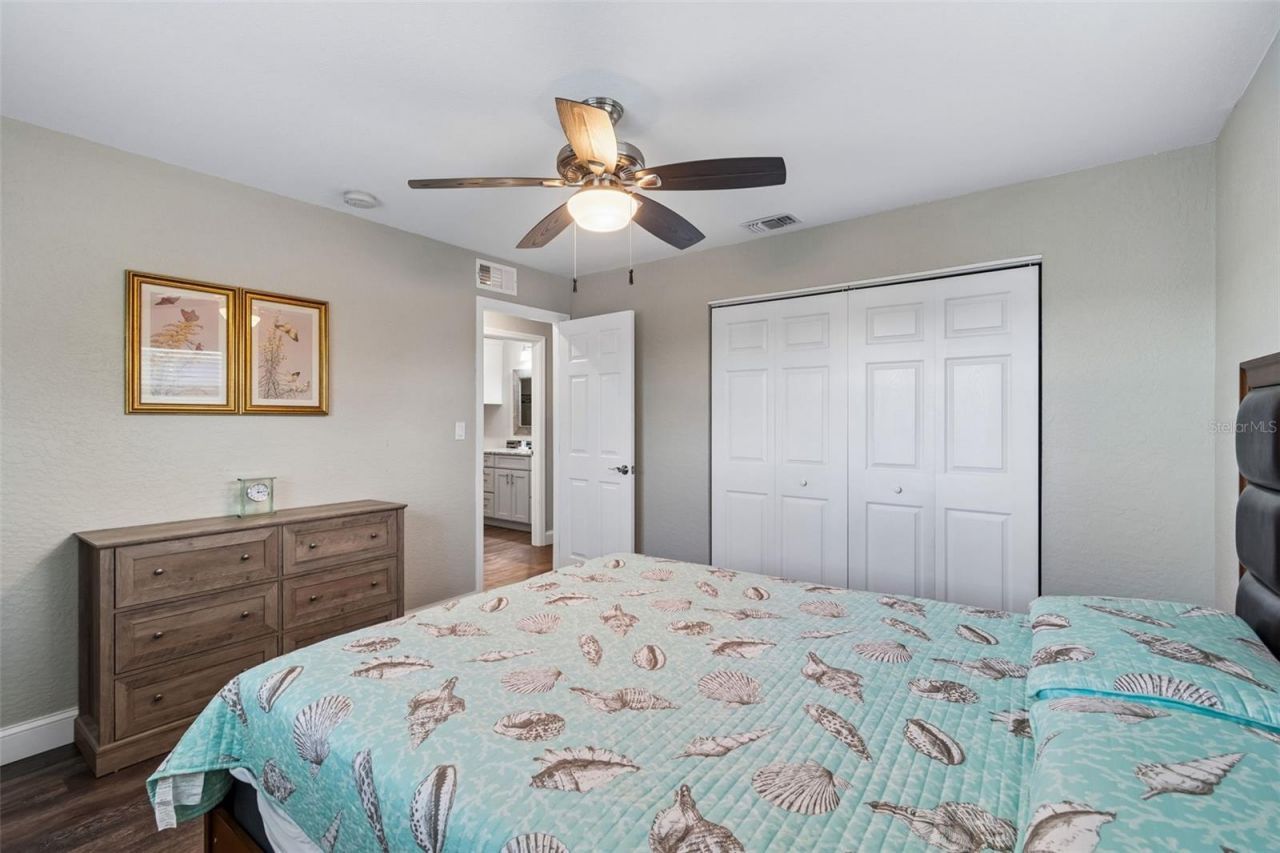 9901 Bay Drive, Gibsonton, FL 33534 Photo