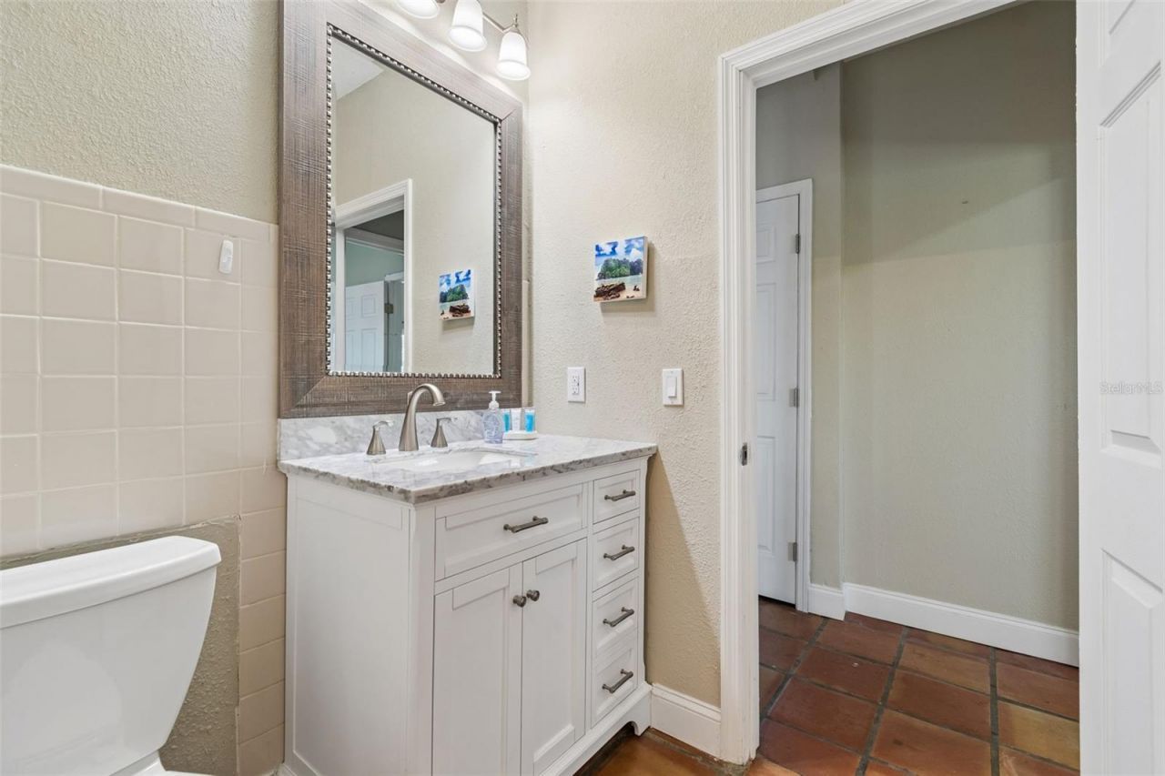 9901 Bay Drive, Gibsonton, FL 33534 Photo