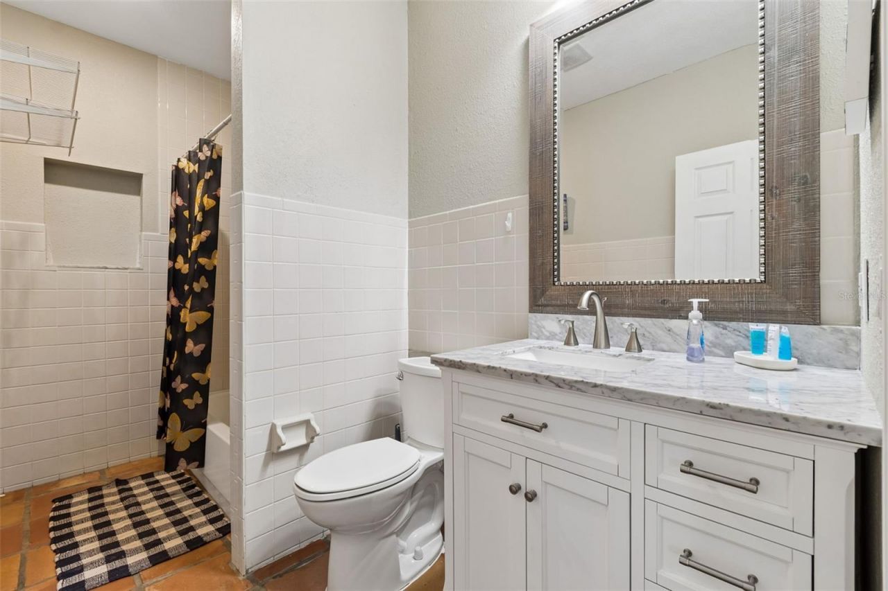 9901 Bay Drive, Gibsonton, FL 33534 Photo