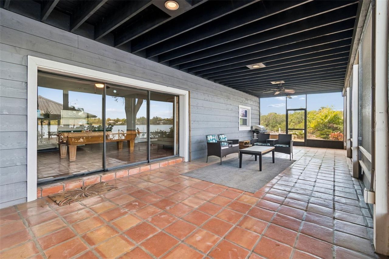 9901 Bay Drive , Gibsonton, FL 33534 Photo