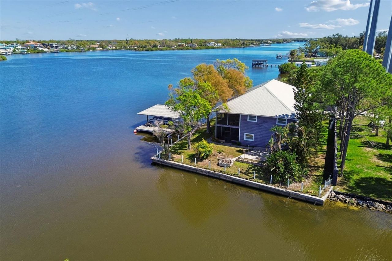 9901 Bay Drive, Gibsonton, FL 33534 Photo