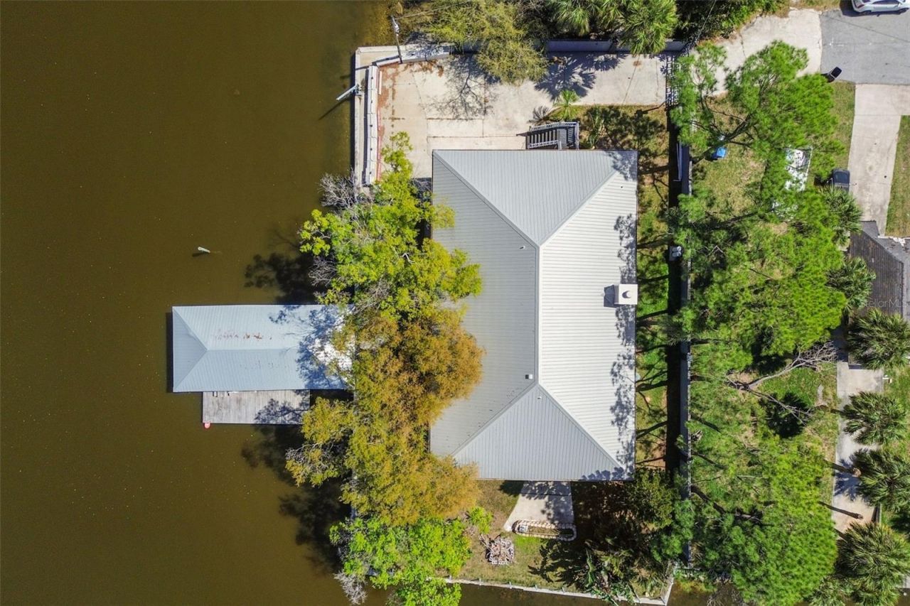 9901 Bay Drive, Gibsonton, FL 33534 Photo