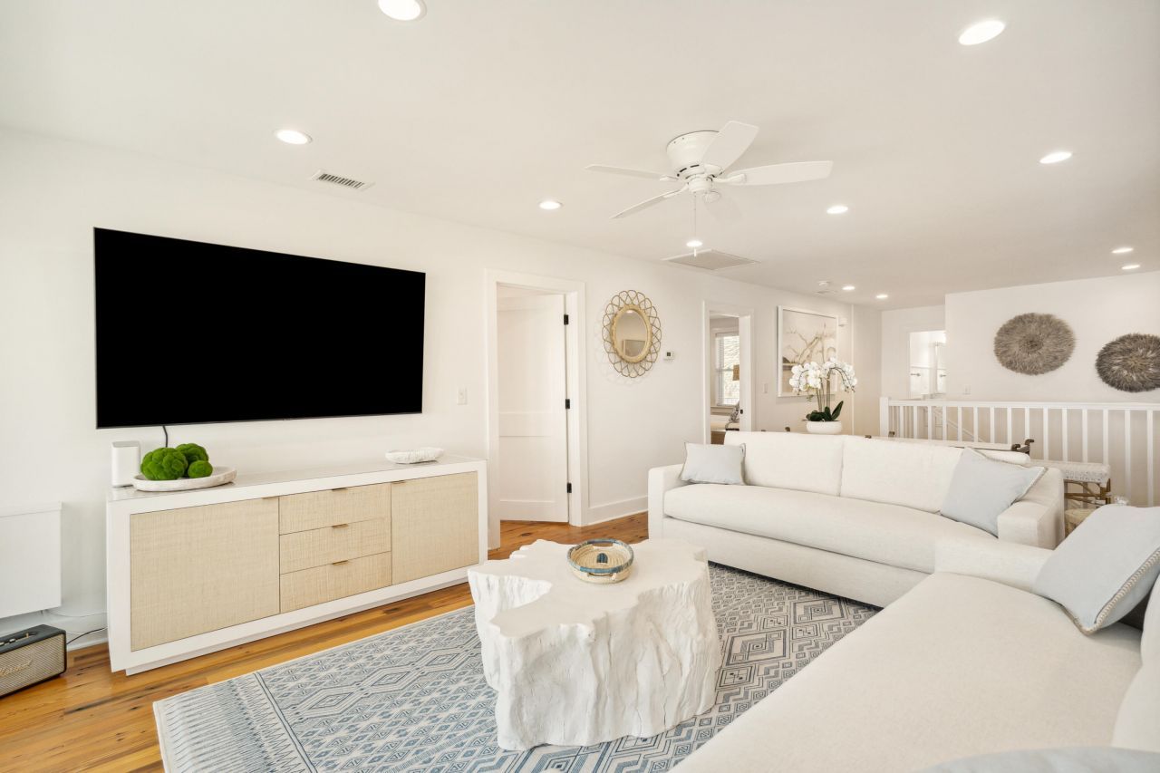 603 E Arctic Avenue Photo 5