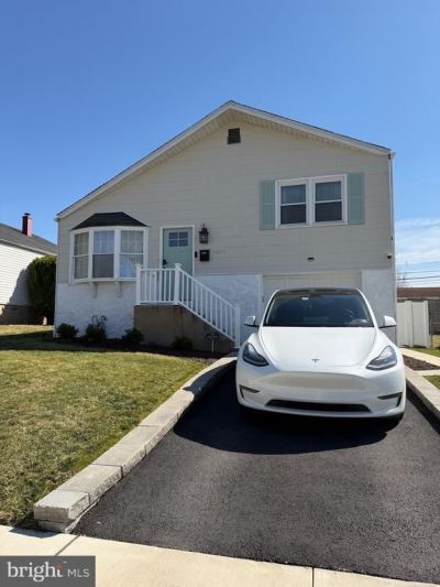 1427 Saint Charles Place, Abington, PA 19001 Main Photo