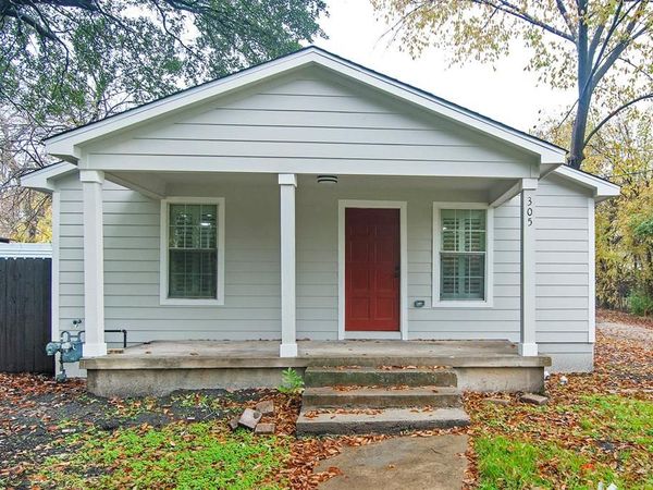 305 College Street, Farmersville, TX 75442