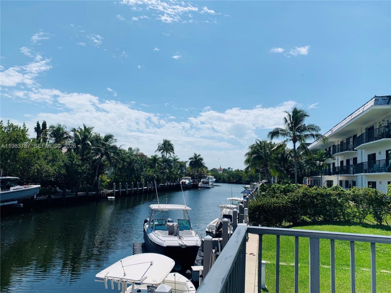 6815 Edgewater Dr, Unit 105, Coral Gables, FL 33133 Photo