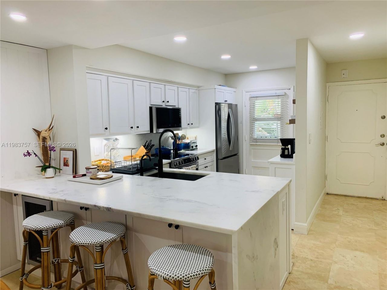 6815 Edgewater Dr, Unit 105, Coral Gables, FL 33133 Photo