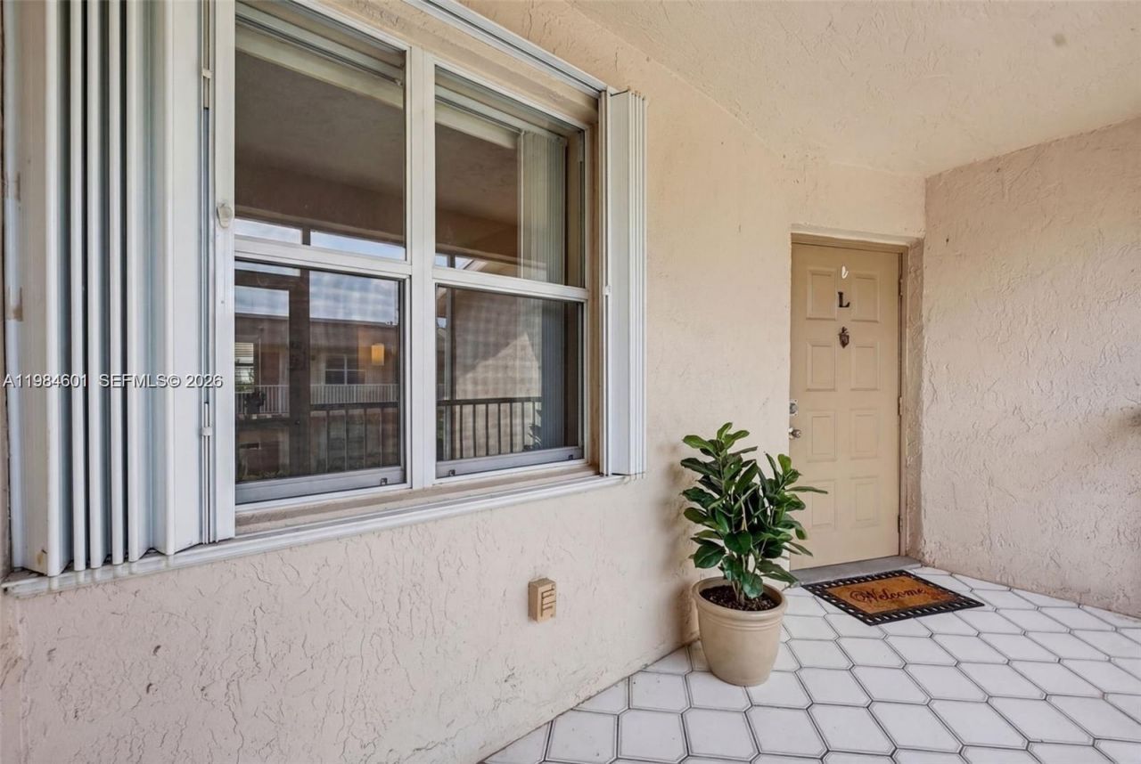 889 Hamilton Dr, Unit 889L, Homestead, FL 33034 Photo