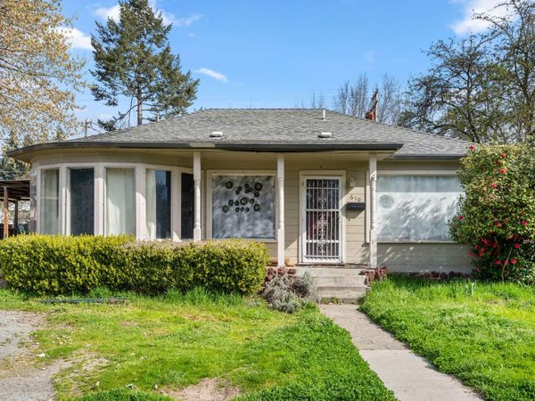 610 NW B Street, Grants Pass, OR 97526