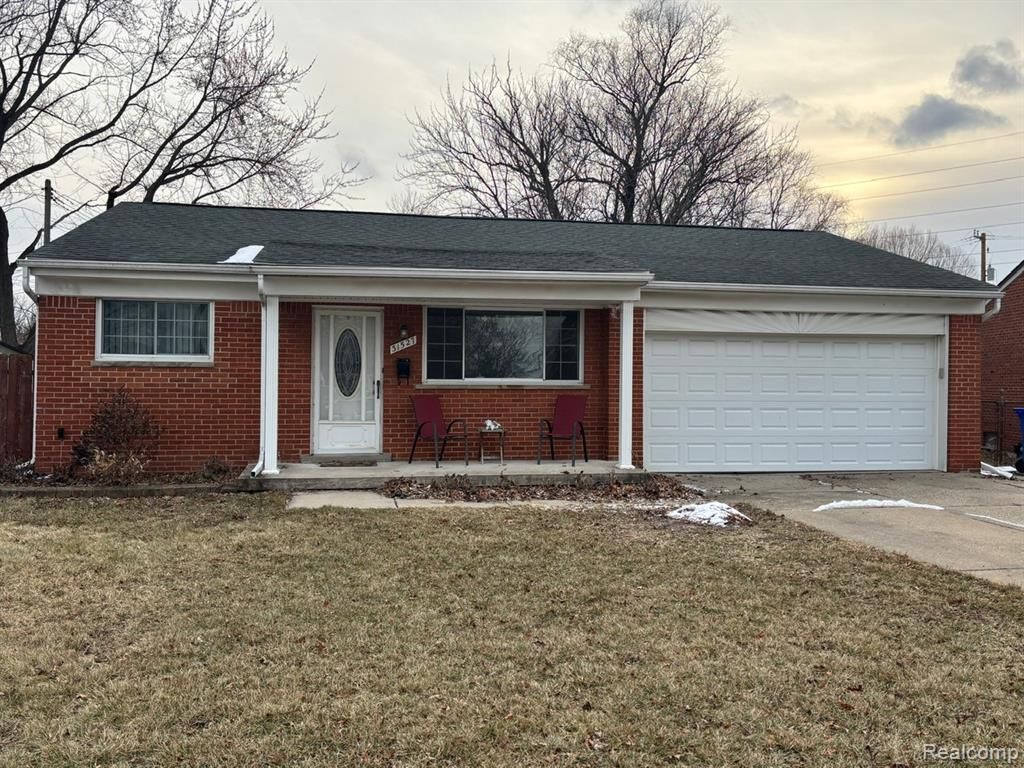 31527 Stricker Drive, Warren, MI 48088 Main Photo