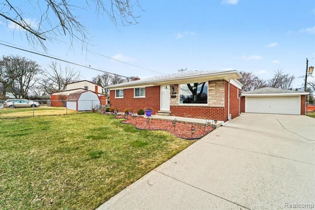 5135 Sudbury Drive, Warren, MI 48092 Main Photo