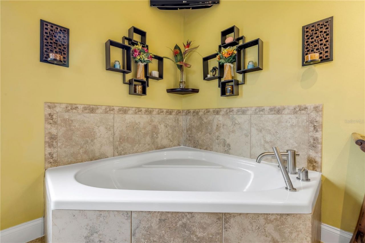 4075 Crestwood Manor Drive, New Smyrna Beach, FL 32168 Photo