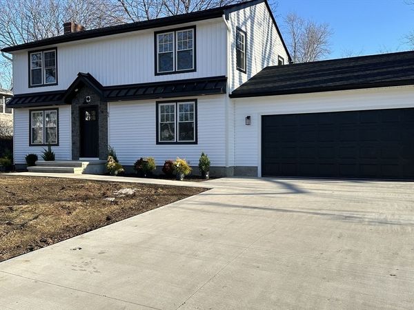 65 Hendom Drive, Agawam, MA 01001