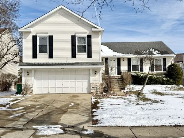 213 Vintage Lane, Buffalo Grove, IL 60089
