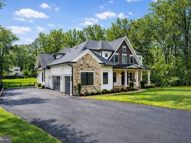 7002 RIVER OAKS DRIVE , MCLEAN, VA 22101