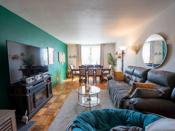 1304 Midland Avenue, Unit C25, Yonkers, NY 10704