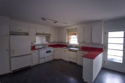 146 Chadwick Drive photo 4