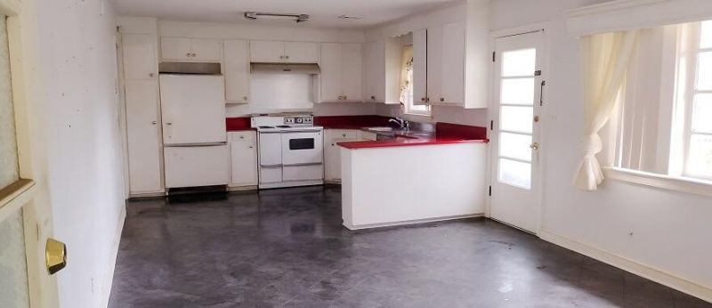 146 Chadwick Drive Photo 4