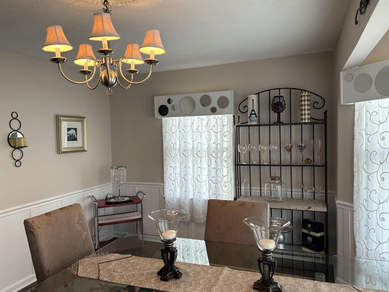 1575 Victoria Ln. Photo 10