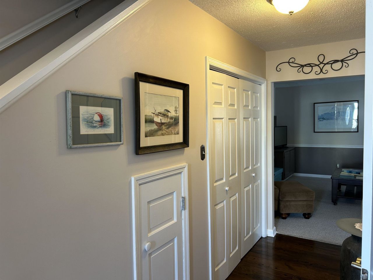 1575 Victoria Ln. Photo 6