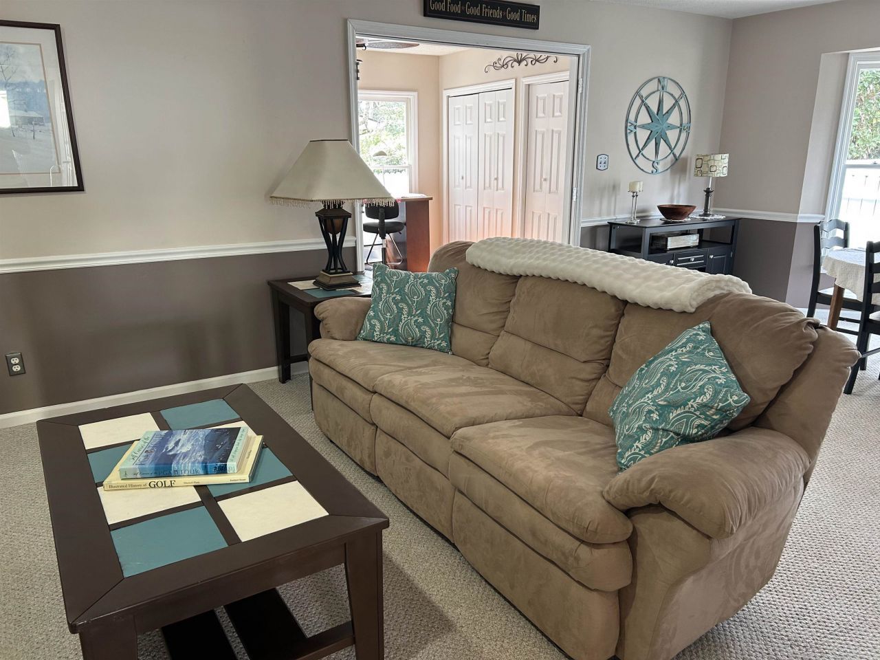 1575 Victoria Ln. Photo 8