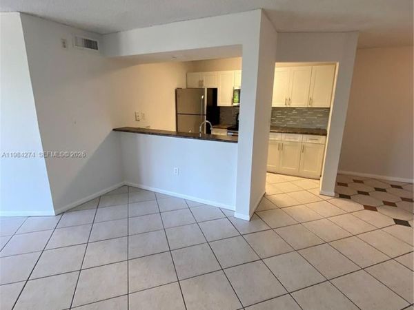 7035 NW 186th St, Unit D305, Hialeah, FL 33015