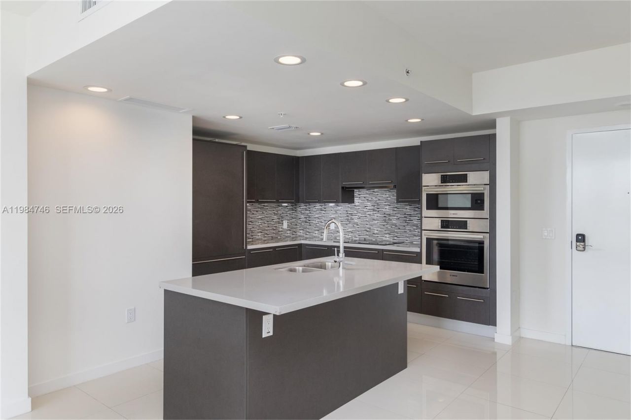 7661 NW 107th Ave , Unit 612, Doral, FL 33178 Photo