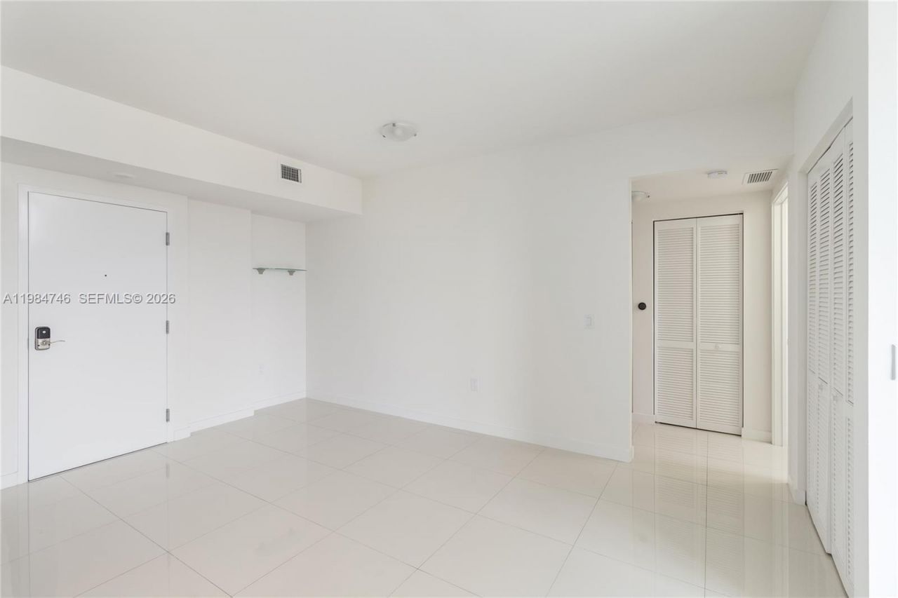 7661 NW 107th Ave , Unit 612, Doral, FL 33178 Photo