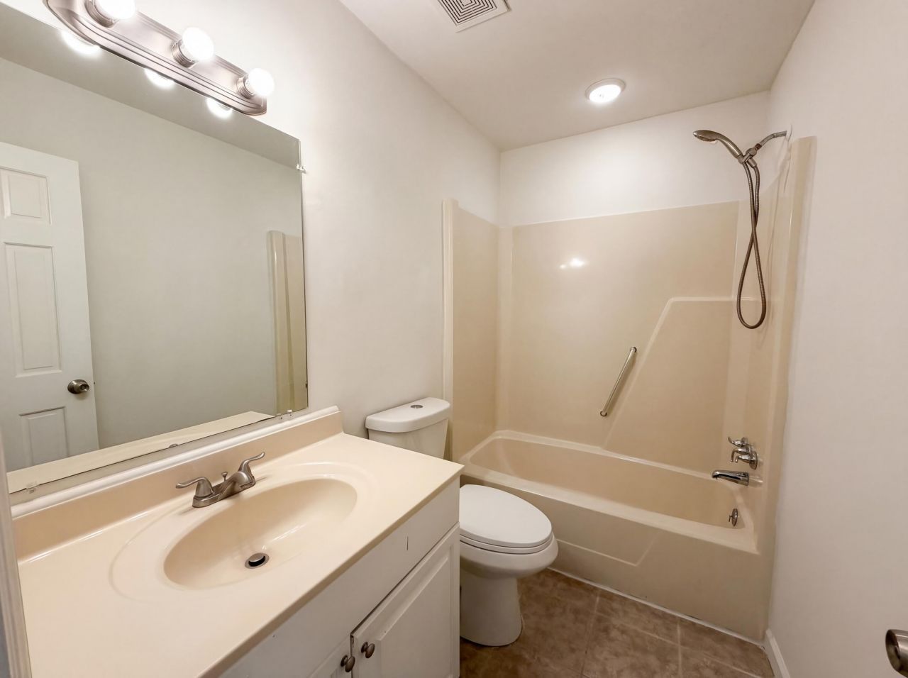 102 Brailsford Road Photo 13